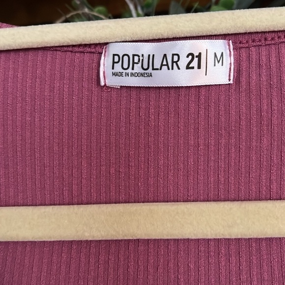 POPULAR 21 Mauve Pink Cropped Ribbed Knit Top w/Buttons, Size Medium, GUC. - Picture 3 of 7